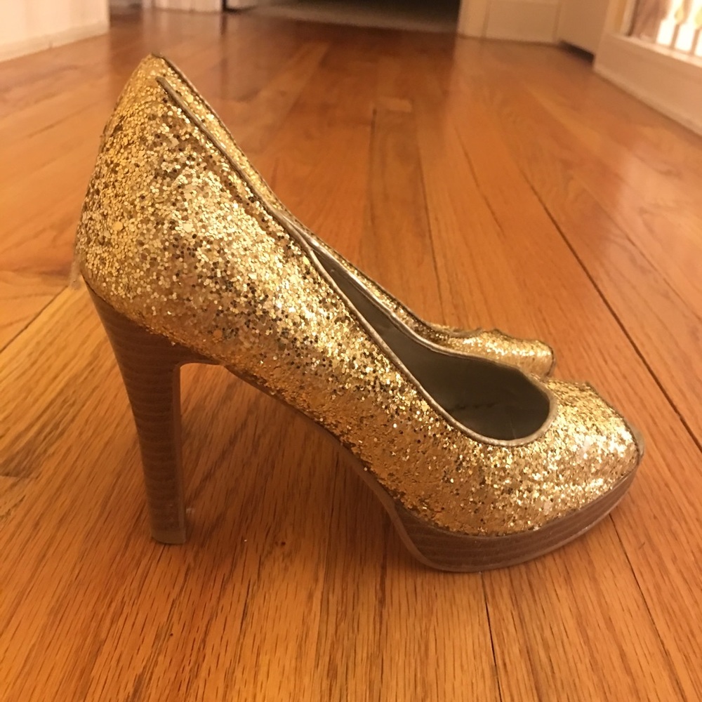Vintage Fioni Gold Sparkle Shoes Size 7